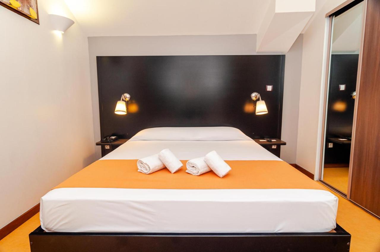 Tama Hotel Saint-Gilles-les Bains Kültér fotó
