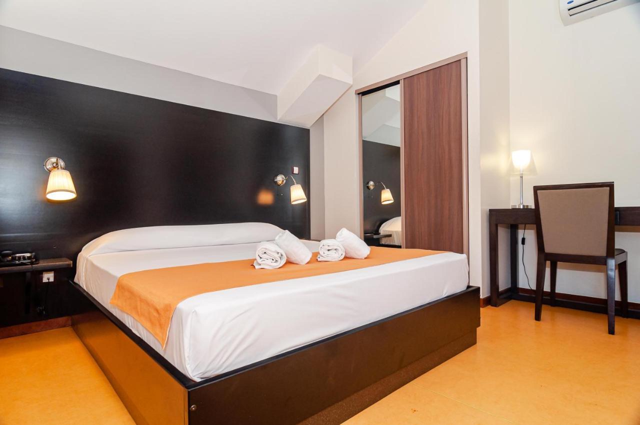 Tama Hotel Saint-Gilles-les Bains Kültér fotó