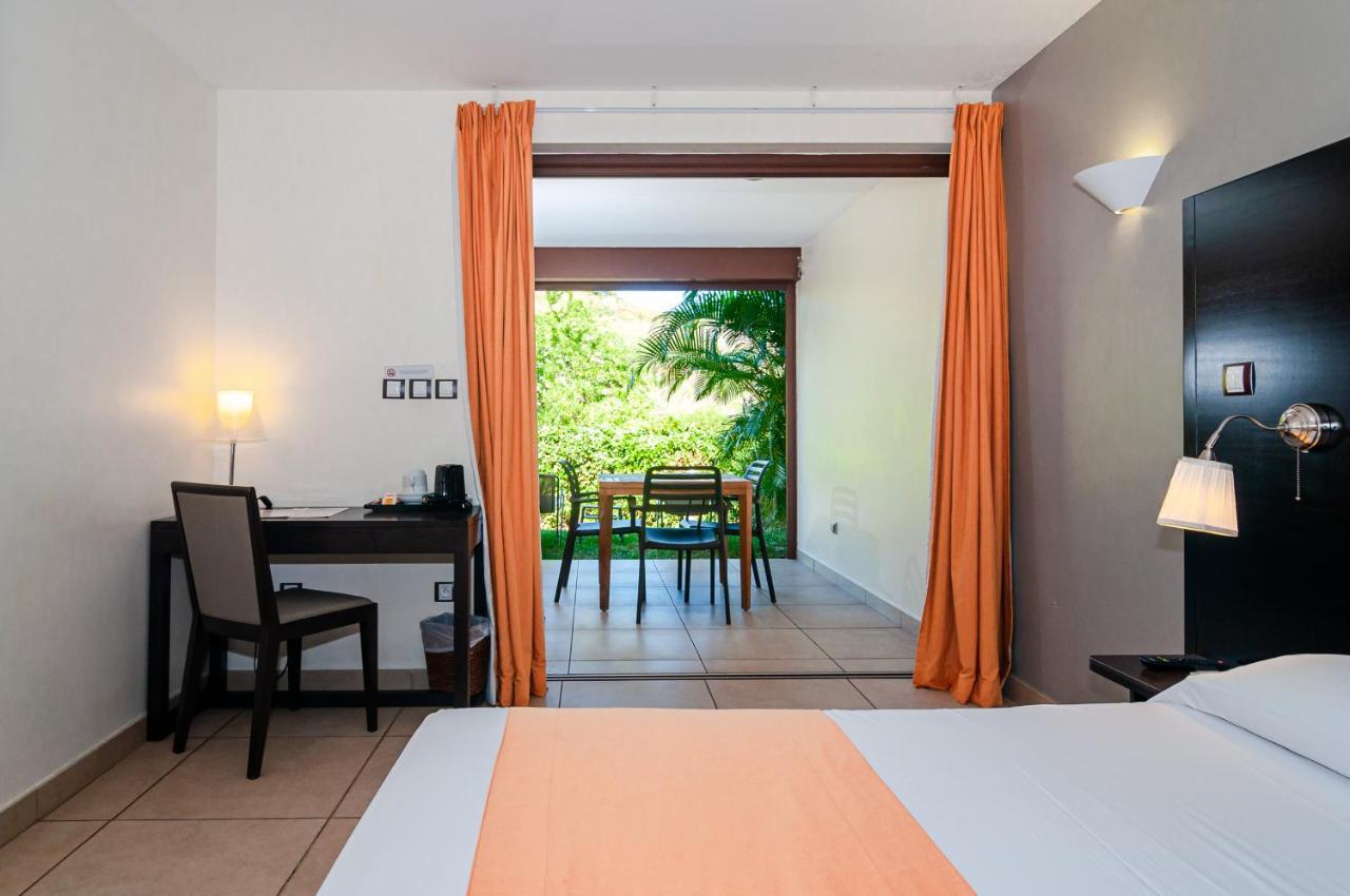 Tama Hotel Saint-Gilles-les Bains Kültér fotó